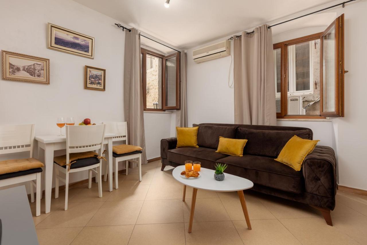 Apartment Amigo 2 Old Town Kotor Exterior photo